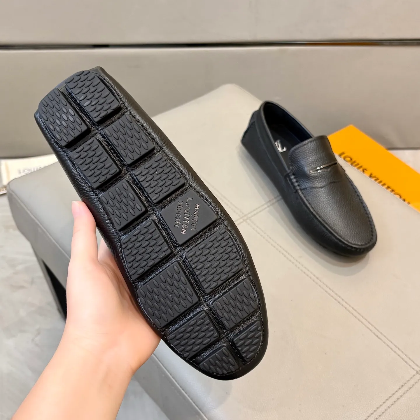 Factory price: 460💰LV men's beanie shoes 2025 official website synchronized <market top version> imported first-layer cowhide ➕ black cowhide original packaging. Size 38-45
